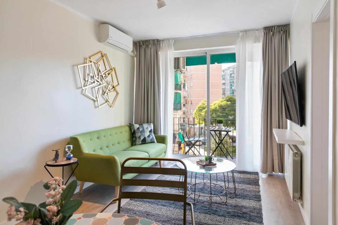 Tendency Apartments Forum 4 Sant Adria de Besos Bagian luar foto