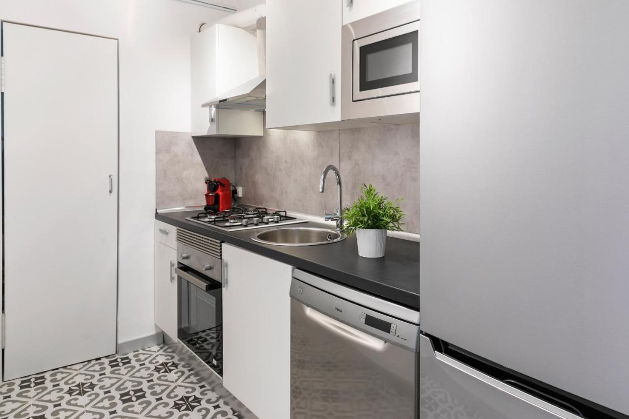 Tendency Apartments Forum 4 Sant Adria de Besos Bagian luar foto